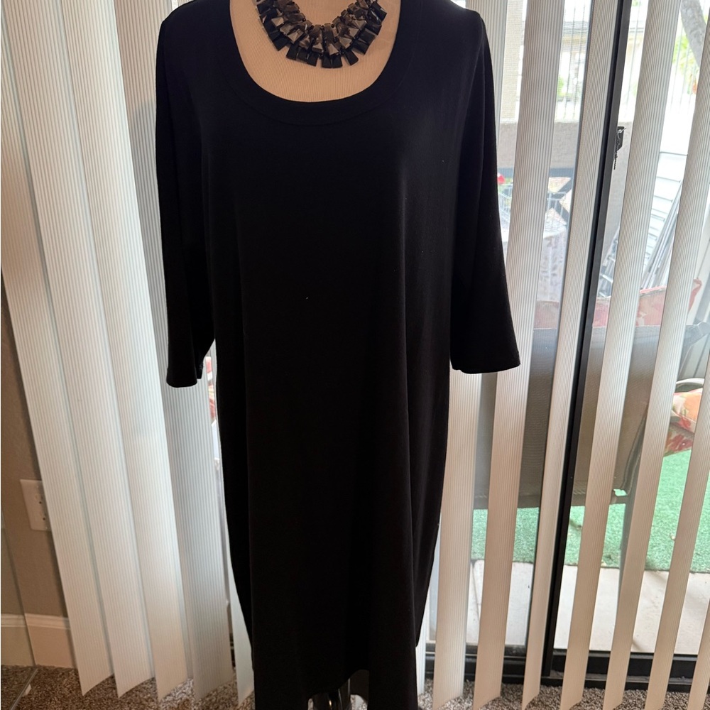 Karen Kane Black Long Sleeve Scoop-Neck Shift Dress
